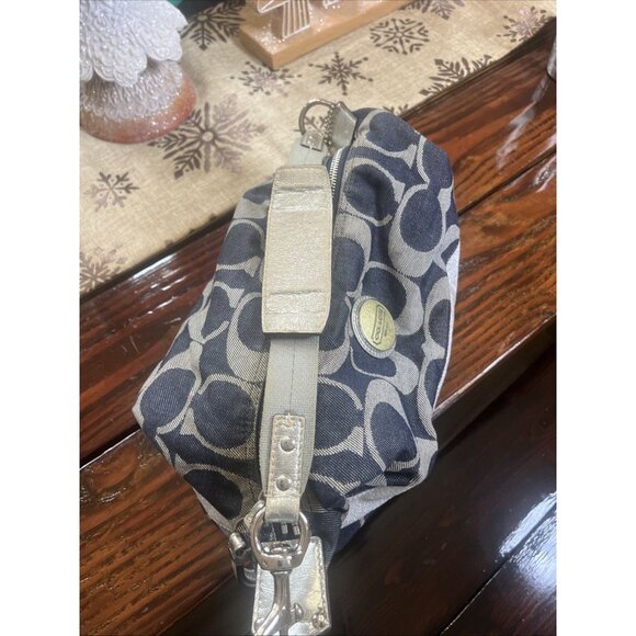 Coach (2011) Carly Sufflette Denim Signature Stripe Hobo F17434 Classic Style - Picture 9 of 16